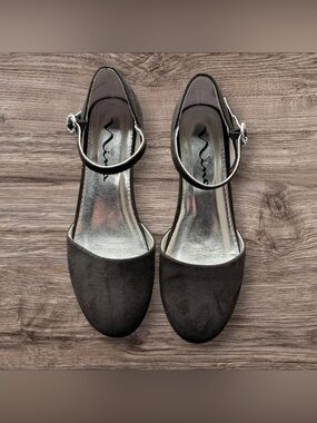 Girls Nina Black Suede Wedges Size 4